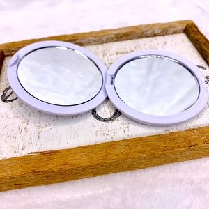 50 Magnifying White Compact Mirrors